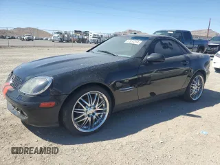 1998 Mercedes-Benz SLK-Class with VIN WDBKK47F8WF031084, listed as a Copart auction lot 67831314 with 128,982 mi miles and Clean Title. Bid and sale history available at carsss.com. Image 1.