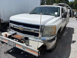 2009 Chevrolet Silverado 3500HD with VIN 1GBHK79K79E156633, listed as a IAAI auction lot 42610304 with Not provided miles and . Bid and sale history available at DreamBid. Image 19.