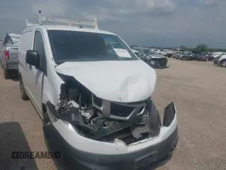 2017 Nissan NV200 S z VIN 3N6CM0KN3HK710909, wystawiony jako IAAI lot #41744128 z przebiegiem 170 954 mil mil oraz . Historia ofert i sprzedaży dostępna na DreamBid. Obrazek 1.