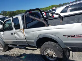 2003 Toyota Tacoma with VIN 5TEWN72N23Z252642, listed as a IAAI auction lot 42026893 with 199,571 mi miles. Bid and sale history available at carsss.com. Image 14.