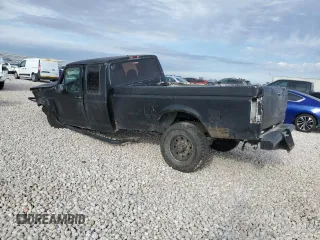 1996 Ford F-250 with VIN 1FTHX25F0TEB72558, listed as a Copart auction lot 81605404 with 0 mi miles and Non Repairable. Bid and sale history available at carsss.com. Image 2.