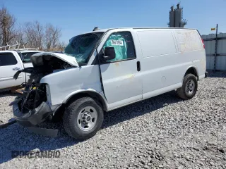 2018 GMC Savana Cargo Van with VIN 1GTW7AFG5J1327389, listed as a Copart auction lot 86473954 with Not Provided miles and Salvage Title. Bid and sale history available at carsss.com. Image 1.