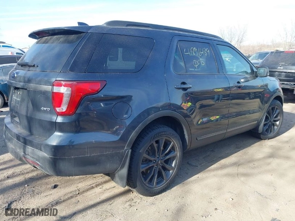 2017 Ford Explorer XLT with VIN 1FM5K8D85HGB46116, listed as a IAAI auction lot 41896489 with 127,615 mi miles. Bid and sale history available at carsss.com. Image 4.