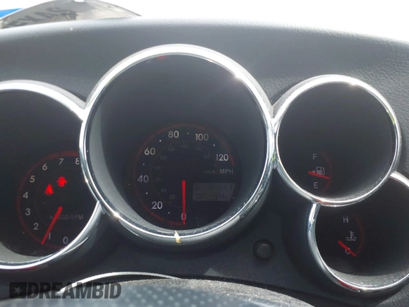 2006 Toyota Matrix STD z VIN 2T1KR32E76C589474, wystawiony jako IAAI lot #42238557 z przebiegiem 194 283 mil mil oraz . Historia ofert i sprzedaży dostępna na DreamBid. Obrazek 7.