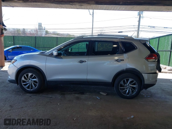 2015 Nissan Rogue SL with VIN 5N1AT2MV4FC892446, listed as a IAAI auction lot 41990895 with 185,423 mi miles and . Bid and sale history available at carsss.com. Image 14.