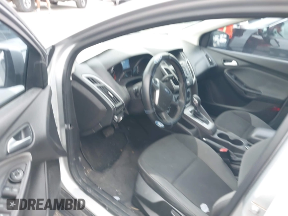 2012 Ford Focus SE с VIN 1FAHP3F25CL422055, выставлен на аукционе IAAI как лот 42442051 с пробегом 129 435 миль миль и . История ставок и продаж доступна на DreamBid. Изображение 12.
