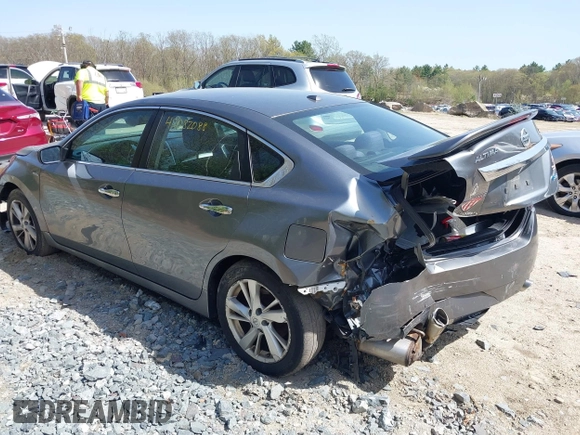 2014 Nissan Altima 2.5 S with VIN 1N4AL3AP5EC104858, listed as a IAAI auction lot 42082088 with 197,853 mi miles. Bid and sale history available at carsss.com. Image 3.