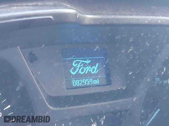 2017 Ford Transit z VIN 1FTYR1YM2HKB11090, wystawiony jako IAAI lot #41664444 z przebiegiem 82 959 mil mil oraz . Historia ofert i sprzedaży dostępna na DreamBid. Obrazek 7.