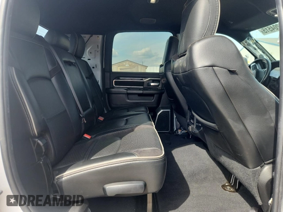 2019 Ram 2500 Laramie with VIN 3C6UR5NL0KG703482, listed as a Copart auction lot 61204515 with 109,720 mi miles and Salvage title. Bid and sale history available at DreamBid. Image 10.