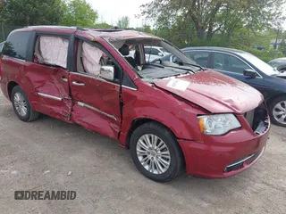 2014 Chrysler Town & Country Limited z VIN 2C4RC1GG2ER234306, wystawiony jako IAAI lot #42331502 z przebiegiem Nie podano mil oraz . Historia ofert i sprzedaży dostępna na DreamBid. Obrazek 1.