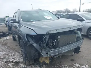2021 GMC Acadia SLT z VIN 1GKKNULS7MZ152989, wystawiony jako IAAI lot #41390830 z przebiegiem 48 004 mil mil oraz . Historia ofert i sprzedaży dostępna na DreamBid. Obrazek 1.