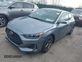 2019 Hyundai Veloster 2.0 with VIN KMHTG6AF0KU017161, listed as a IAAI auction lot 42104203 with 92,420 mi miles. Bid and sale history available at carsss.com. Image 6.