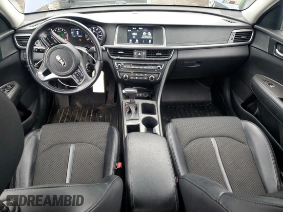 2018 Kia Optima LX z VIN 5XXGT4L30JG247411, wystawiony jako Copart lot #53566435 z przebiegiem 68 407 mil mil oraz Szkoda całkowita • Salvage title. Historia ofert i sprzedaży dostępna na DreamBid. Obrazek 8.