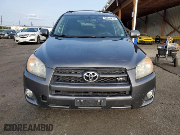 2011 Toyota RAV4 Sport z VIN JTMRK4DV7B5105641, wystawiony jako Copart lot #57443675 z przebiegiem 79 798 mil mil oraz Szkoda całkowita • Salvage title. Historia ofert i sprzedaży dostępna na DreamBid. Obrazek 5.