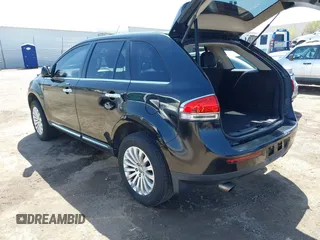 2013 Lincoln MKX with VIN 2LMDJ6JKXDBL04359, listed as a IAAI auction lot 41974216 with 160,904 mi miles. Bid and sale history available at carsss.com. Image 3.