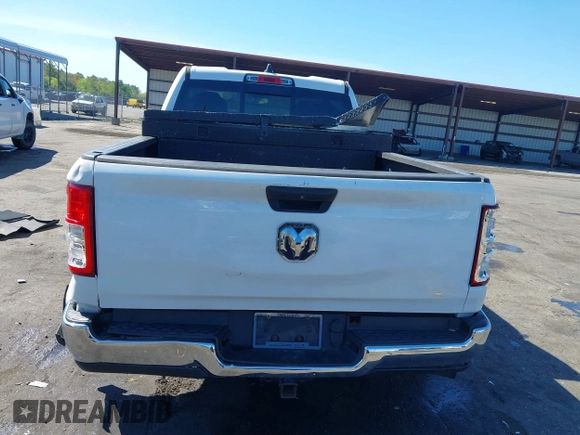 2019 Ram 1500 Tradesman z VIN 1C6RRECT8KN604344, wystawiony jako IAAI lot #41889504 z przebiegiem 123 773 mil mil oraz . Historia ofert i sprzedaży dostępna na DreamBid. Obrazek 16.