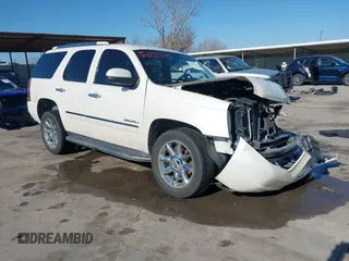 2013 GMC Yukon Denali with VIN 1GKS1EEF3DR357632, listed as a IAAI auction lot 41488295 with 187,635 mi miles. Bid and sale history available at carsss.com. Image 1.