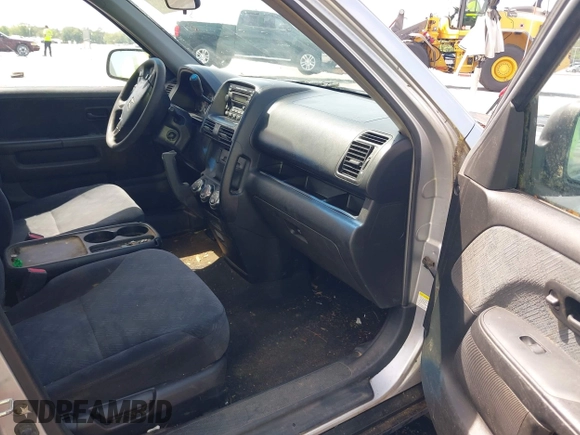 2005 Honda CR-V EX with VIN SHSRD78825U331372, listed as a IAAI auction lot 42092939 with 215,256 mi miles and . Bid and sale history available at DreamBid. Image 5.