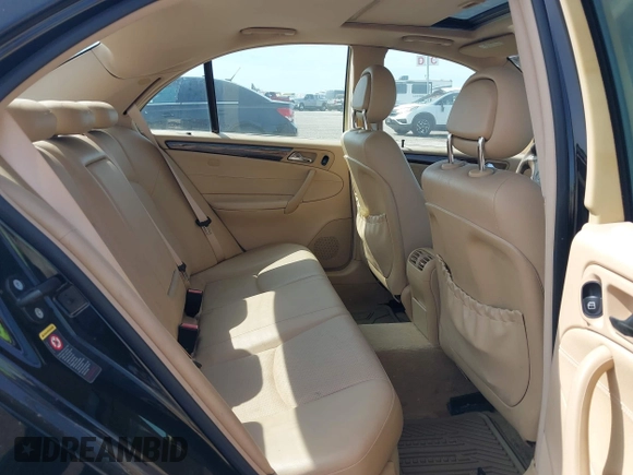 2002 Mercedes-Benz C 230/260/280/320 z VIN WDBRF61J02F196116, wystawiony jako IAAI lot #42250367 z przebiegiem Nie podano mil oraz . Historia ofert i sprzedaży dostępna na DreamBid. Obrazek 8.
