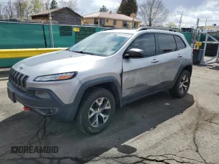 2014 Jeep Cherokee Trailhawk z VIN 1C4PJMBS8EW160360, wystawiony jako Copart lot #54167415 z przebiegiem 170 385 mil mil oraz Szkoda całkowita • Salvage title. Historia ofert i sprzedaży dostępna na DreamBid. Obrazek 1.