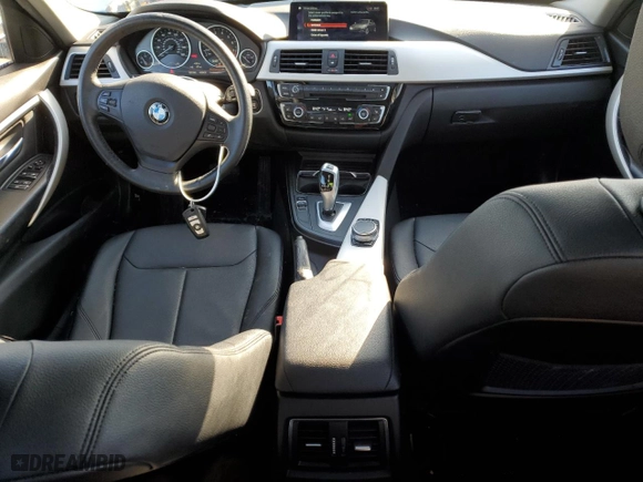 2018 BMW 3 Series 320i xDrive with VIN WBA8A3C54JA505217, listed as a Copart auction lot 42143375 with 101,182 mi miles and Salvage Title. Bid and sale history available at carsss.com. Image 8.