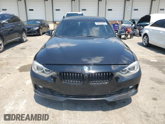 2015 BMW 3 Series 328i z VIN WBA3A5G53FNS88484, wystawiony jako Copart lot #62299445 z przebiegiem 65 659 mil mil oraz Czysty tytuł • Clean title. Historia ofert i sprzedaży dostępna na DreamBid. Obrazek 5.