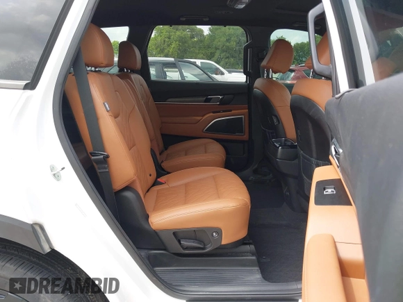 2024 Kia Telluride EX X-Line with VIN 5XYP3DGC4RG483058, listed as a IAAI auction lot 42070627 with 15,690 mi miles and . Bid and sale history available at DreamBid. Image 8.