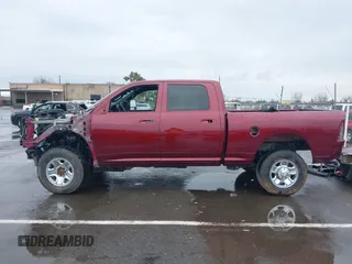 2024 Ram 2500 Tradesman с VIN 3C6UR5CL3RG101964, выставлен на аукционе IAAI как лот 41500932 с пробегом 15 087 миль миль и . История ставок и продаж доступна на DreamBid. Изображение 15.