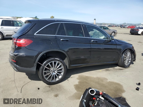 2019 Mercedes-Benz GLC with VIN WDC0G4KB8KV137513, listed as a Copart auction lot 49992365 with 0 mi miles and Salvage Title. Bid and sale history available at carsss.com. Image 3.