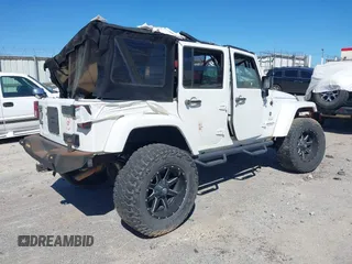 2016 Jeep Wrangler Unlimited Sahara z VIN 1C4HJWEG3GL115175, wystawiony jako IAAI lot #41686551 z przebiegiem Nie podano mil oraz . Historia ofert i sprzedaży dostępna na DreamBid. Obrazek 4.