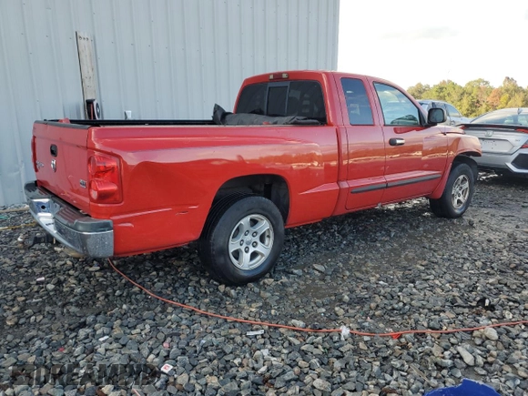 2006 Dodge Dakota SLT z VIN 1D7HE42N76S501233, wystawiony jako Copart lot #80200934 z przebiegiem 281 599 mil mil oraz Szkoda całkowita • Salvage title. Historia ofert i sprzedaży dostępna na DreamBid. Obrazek 3.