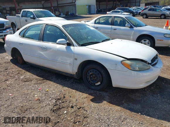 2002 Ford Taurus SES Standard with VIN 1FAFP55S82A121696, listed as a IAAI auction lot 41495902 with 275,166 mi miles. Bid and sale history available at carsss.com. Image 1.