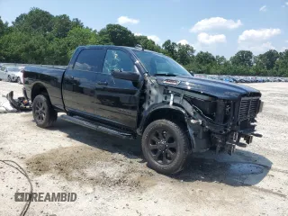 2024 Ram 2500 Big Horn z VIN 3C6UR5DJ4RG382802, wystawiony jako Copart lot #62024245 z przebiegiem 18 033 mil mil oraz Czysty tytuł • Clean title. Historia ofert i sprzedaży dostępna na DreamBid. Obrazek 4.