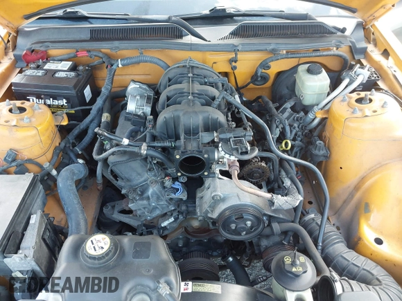 2007 Ford Mustang Deluxe with VIN 1ZVHT80NX75212760, listed as a IAAI auction lot 42716918 with 264,431 mi miles and . Bid and sale history available at DreamBid. Image 10.