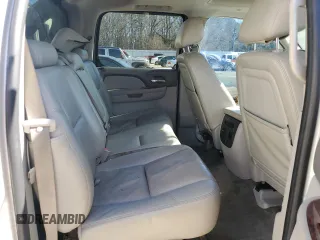 2010 Chevrolet Avalanche LTZ with VIN 3GNNCGE09AG186060, listed as a Copart auction lot 88727255 with 276,760 mi miles and Salvage Title. Bid and sale history available at DreamBid. Image 10.