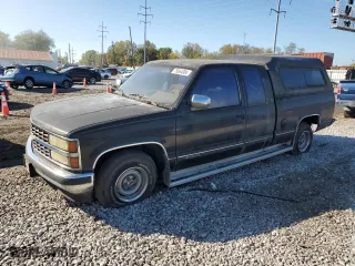1991 Chevrolet 1500 Pickups with VIN 2GCEC19K1M1109861, listed as a Copart auction lot 48305045 with 120,581 mi miles and Salvage Title. Bid and sale history available at carsss.com. Image 1.