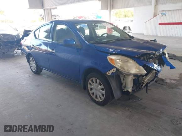 2014 Nissan Versa SV with VIN 3N1CN7AP0EL866801, listed as a IAAI auction lot 41422470 with 162,580 mi miles. Bid and sale history available at carsss.com. Image 1.