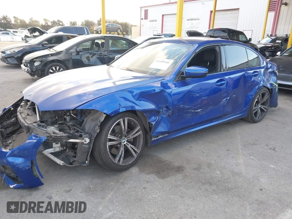2022 BMW 3 Series 330i with VIN 3MW5R1J06N8C22729, listed as a IAAI auction lot 41450946 with 48,279 mi miles. Bid and sale history available at carsss.com. Image 17.