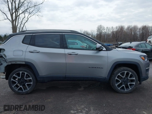2018 Jeep Compass Limited with VIN 3C4NJDCB4JT400252, listed as a IAAI auction lot 41838268 with 31,407 mi miles. Bid and sale history available at carsss.com. Image 14.