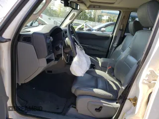 2006 Jeep Commander with VIN 1J8HG48N26C123370, listed as a Copart auction lot 42310645 with 94,985 mi miles and Salvage title. Bid and sale history available at DreamBid. Image 7.
