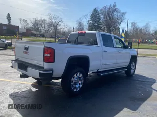 2019 GMC Sierra 2500HD Denali with VIN 1GT12SEY3KF126085, listed as a Copart auction lot 53366345 with 148,588 mi miles and Clean Title. Bid and sale history available at carsss.com. Image 4.