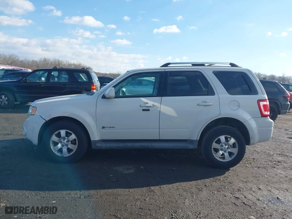 2009 Ford Escape Hybrid with VIN 1FMCU49319KC11629, listed as a IAAI auction lot 41426705 with 191,135 mi miles. Bid and sale history available at carsss.com. Image 14.