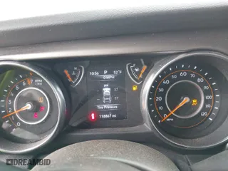 2019 Jeep Wrangler Unlimited Sport with VIN 1C4HJXDG0KW505973, listed as a IAAI auction lot 41736235 with 118,867 mi miles. Bid and sale history available at carsss.com. Image 7.
