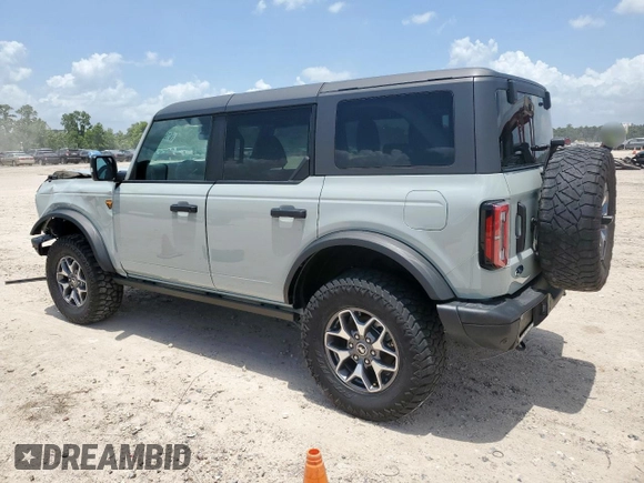 2024 Ford Bronco Badlands with VIN 1FMEE9BP4RLA84742, listed as a Copart auction lot 61963995 with 828 mi miles and Salvage title. Bid and sale history available at DreamBid. Image 2.