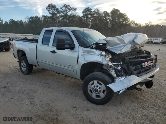 2011 GMC Sierra 2500HD SLE with VIN 1GT220CG9BZ394690, listed as a Copart auction lot 88148255 with 179,326 mi miles and Salvage Title. Bid and sale history available at carsss.com. Image 4.