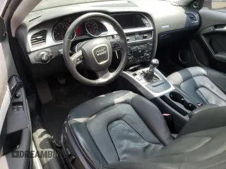 2012 Audi A5 Premium Plus z VIN WAURFAFR6CA000677, wystawiony jako Copart lot #56978155 z przebiegiem 138 229 mil mil oraz Czysty tytuł • Clean title. Historia ofert i sprzedaży dostępna na DreamBid. Obrazek 8.