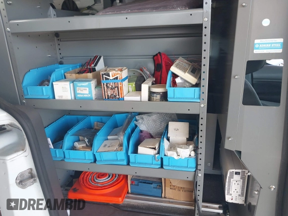 2020 Ford Transit Connect XL z VIN NM0LS7E27L1465767, wystawiony jako IAAI lot #42273676 z przebiegiem 147 820 mil mil oraz . Historia ofert i sprzedaży dostępna na DreamBid. Obrazek 8.