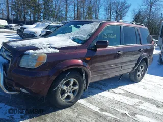 2008 Honda Pilot EX-L with VIN 5FNYF18558B033192, listed as a IAAI auction lot 41378869 with 186,709 mi miles. Bid and sale history available at carsss.com. Image 2.