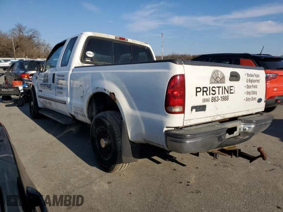 1999 Ford F-250 XL with VIN 1FTNX20F6XEF06608, listed as a Copart auction lot 45563185 with 260,145 mi miles and Salvage title. Bid and sale history available at DreamBid. Image 2.