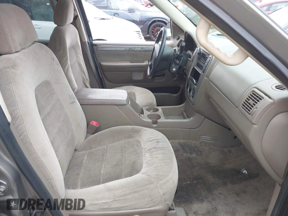 2004 Ford Explorer XLT with VIN 1FMDU73K04UC25928, listed as a IAAI auction lot 42125905 with 155,813 mi miles and . Bid and sale history available at DreamBid. Image 5.
